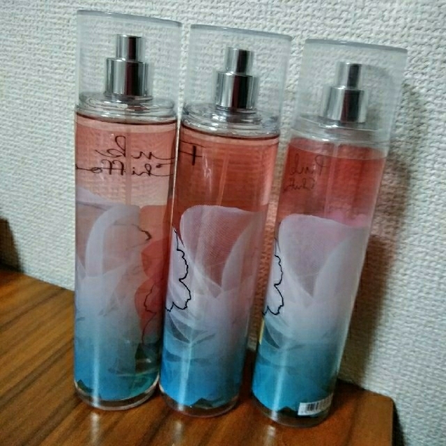 Bath & Body Works(バスアンドボディーワークス)のピンクシフォン　ボディミスト コスメ/美容のボディケア(ボディローション/ミルク)の商品写真