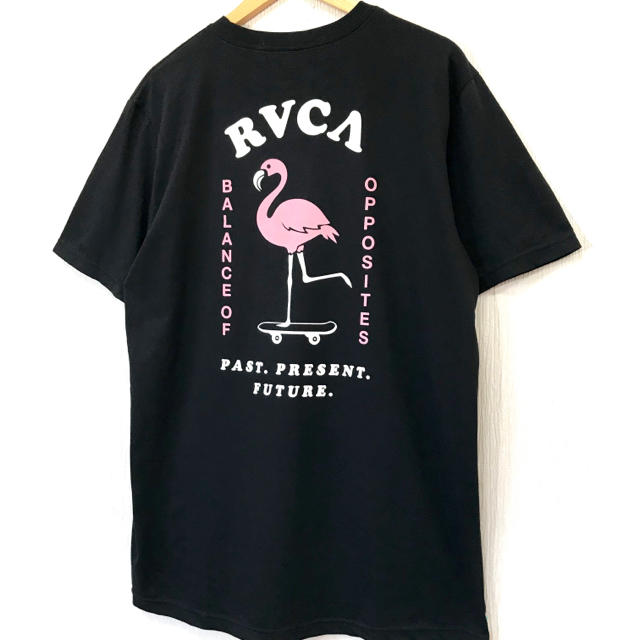 RVCA(ルーカ)の日本未発売 ♪ RVCA フラミンゴ Tシャツ 黒 XXL相当 メンズのトップス(Tシャツ/カットソー(半袖/袖なし))の商品写真