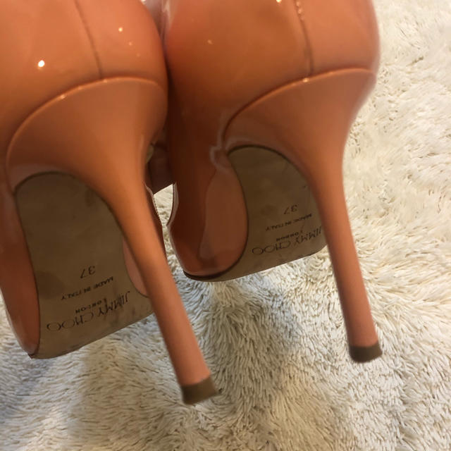 JIMMY CHOO(ジミーチュウ)のJimmy Choo ピンク パンプス 23.5 パテント レディースの靴/シューズ(ハイヒール/パンプス)の商品写真