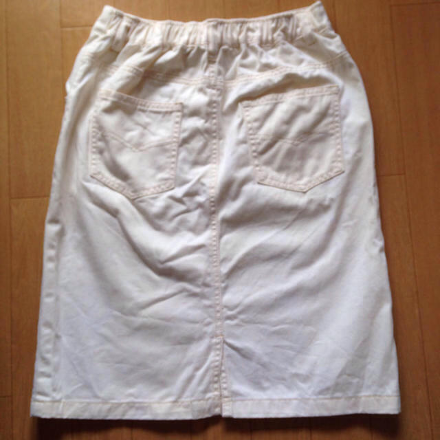 archives(アルシーヴ)の美品 白デニムタイトスカート レディースのスカート(ひざ丈スカート)の商品写真