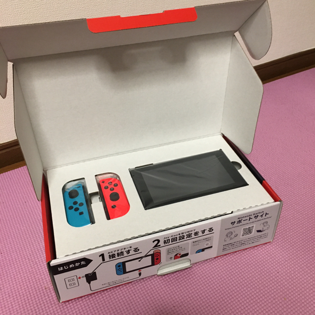 新品未開封★Switch 任天堂スイッチ 本体 ネオン2個➕ライト2個セット エンタメ/ホビーのゲームソフト/ゲーム機本体(家庭用ゲーム機本体)の商品写真