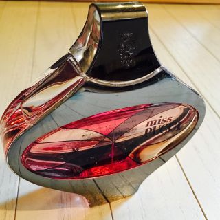 エミリオプッチ(EMILIO PUCCI)のエミリオプッチ香水❤️75ml(香水(女性用))