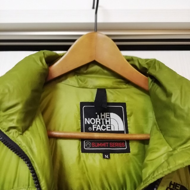 THE NORTH FACE(ザノースフェイス)のTHE NORTH FACE サミット ライトダウン M アコンカグア メンズのジャケット/アウター(ダウンジャケット)の商品写真