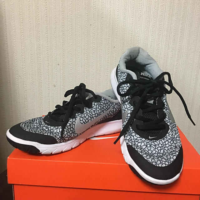 NIKE(ナイキ)のNIKE  スニーカー レディースの靴/シューズ(スニーカー)の商品写真