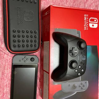 ニンテンドースイッチ(Nintendo Switch)の新型ニンテンドースイッチ本体　ケース、HORIコン付(家庭用ゲーム機本体)