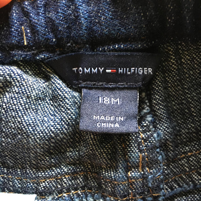 TOMMY HILFIGER(トミーヒルフィガー)の【新品】TOMMY HILFIGER ズボン キッズ/ベビー/マタニティのベビー服(~85cm)(パンツ)の商品写真