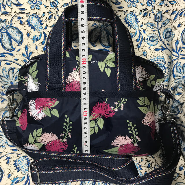 カテゴリ LeSportsac - レスポートサック 沖縄限定トートバッグの通販 by ぴろりん's shop|レスポートサックならラクマ つかり