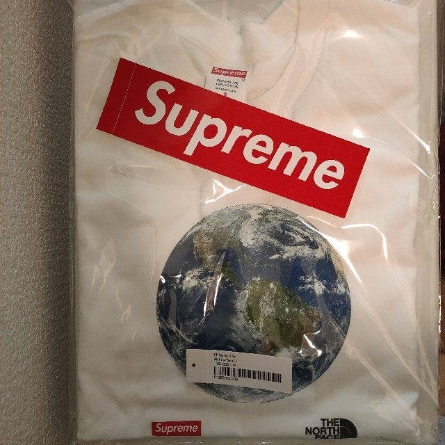 Supreme(シュプリーム)のSupreme The North Face One World Tee メンズのトップス(Tシャツ/カットソー(半袖/袖なし))の商品写真