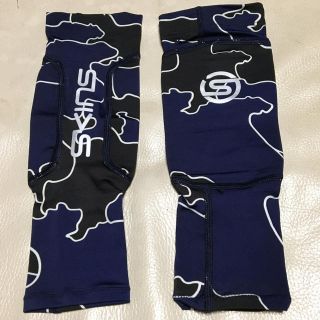 スキンズ(SKINS)のスキンズ　スポーツカーフタイツ(トレーニング用品)