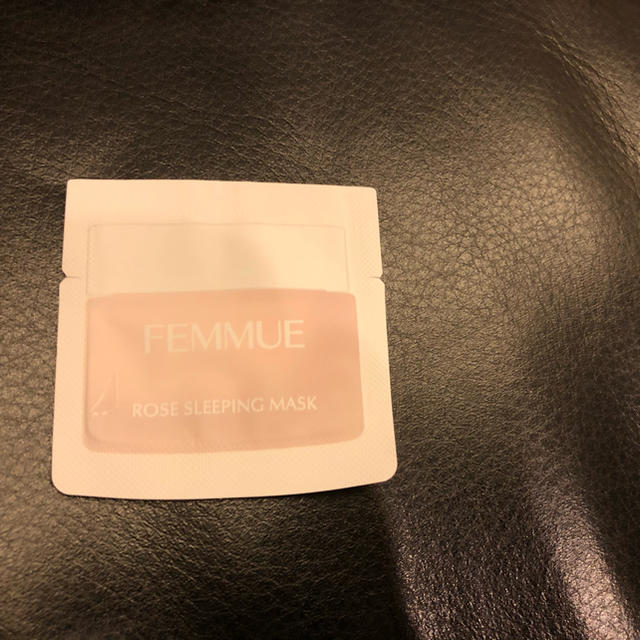 Cosme Kitchen(コスメキッチン)のFEMMUE（ファミュ）ローズウォーター　スリーピングマスク サンプル コスメ/美容のスキンケア/基礎化粧品(パック/フェイスマスク)の商品写真