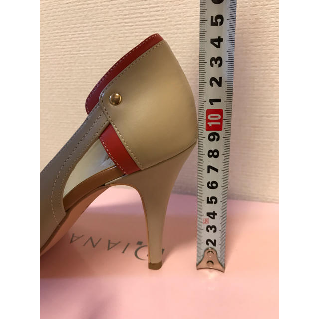 【新品】DIANA ダイアナ パンプス　ベージュ・ピンクライン