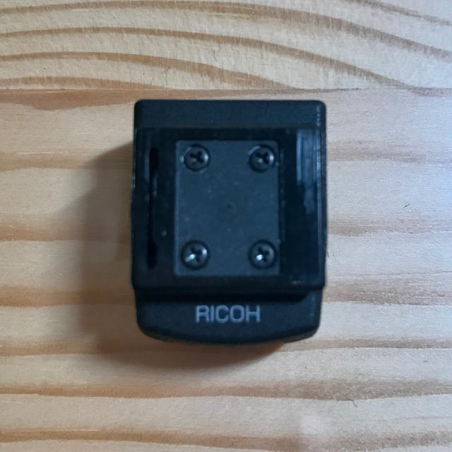 RICOH(リコー)のRICOH GV-2 外付けファインダー スマホ/家電/カメラのカメラ(コンパクトデジタルカメラ)の商品写真