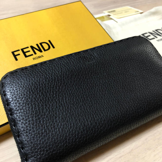 FENDI  セレリアラウンドファスナー長財布