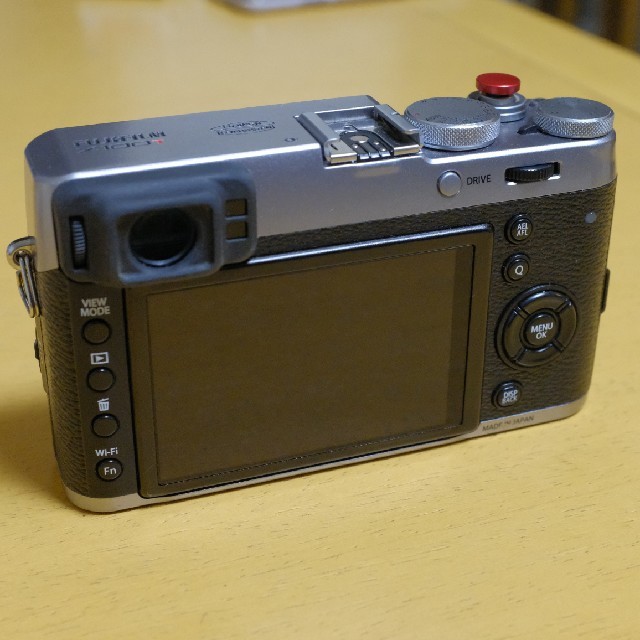 富士フイルム(フジフイルム)のFUJIFILM X100T 良品  フジフィルム スマホ/家電/カメラのカメラ(コンパクトデジタルカメラ)の商品写真