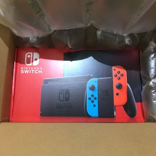 ニンテンドースイッチ(Nintendo Switch)のニンテンドースイッチ　ネオンレッド&ネオンブルー　Nintendo Switch(家庭用ゲーム機本体)