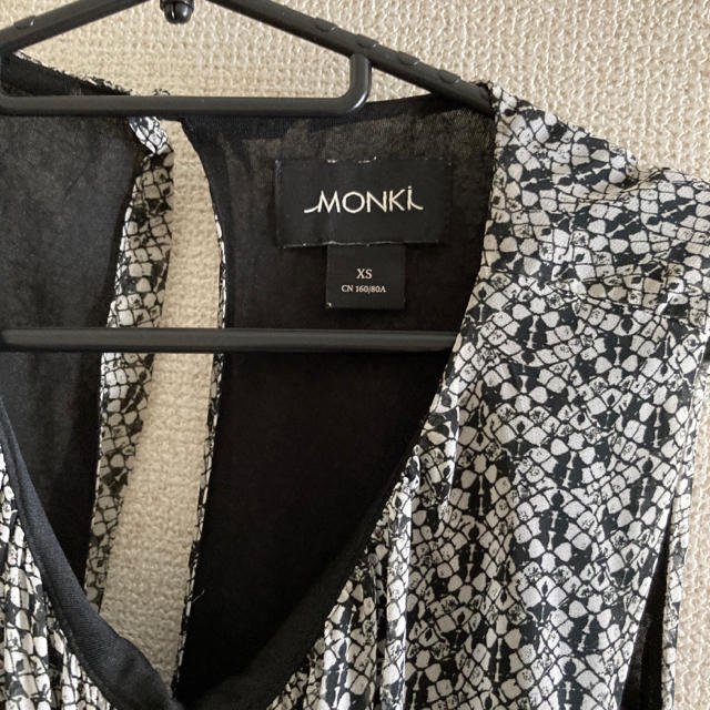 ZARA(ザラ)のMONKI モノトーン ノースリーブ ロングワンピース ワンピ  レディースのワンピース(ロングワンピース/マキシワンピース)の商品写真