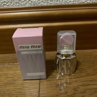 ミュウミュウ(miumiu)のミュウミュウ　香水　フレグランス　フルールダルジャンオーデパルファムアブソリュ(香水(女性用))