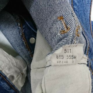 80sビンテージ状態良好 35年前リーバイス 501赤耳カットオフ