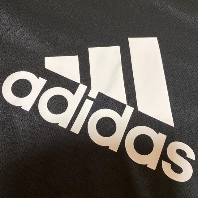 adidas(アディダス)のアディダス　140 Tシャツ キッズ/ベビー/マタニティのキッズ服男の子用(90cm~)(Tシャツ/カットソー)の商品写真