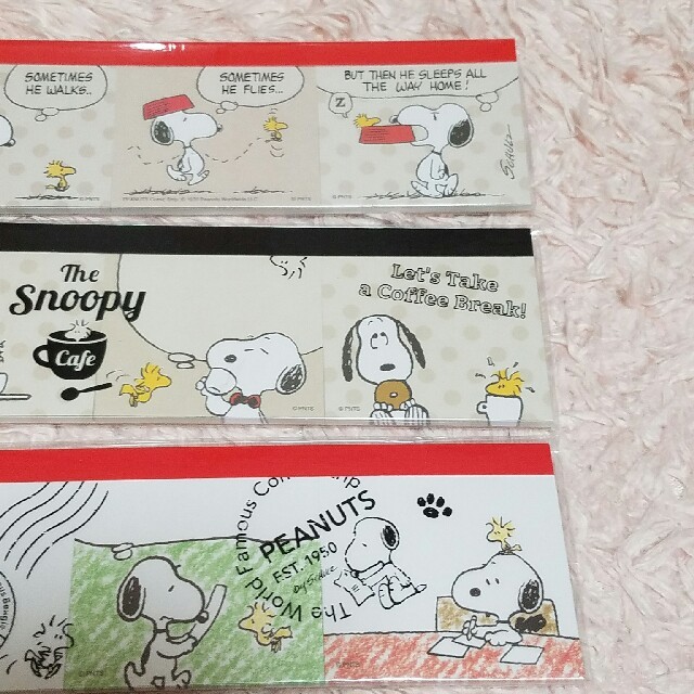 SNOOPY(スヌーピー)のSALE!!　スヌーピー　メモ帳式ふせん　3冊セット ノート　文房具　付箋 インテリア/住まい/日用品の文房具(ノート/メモ帳/ふせん)の商品写真