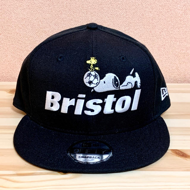 F.C.R.B.(エフシーアールビー)の【新品未使用】FCRB ON SNOOPY CAP スナップバッグキャップ メンズの帽子(キャップ)の商品写真