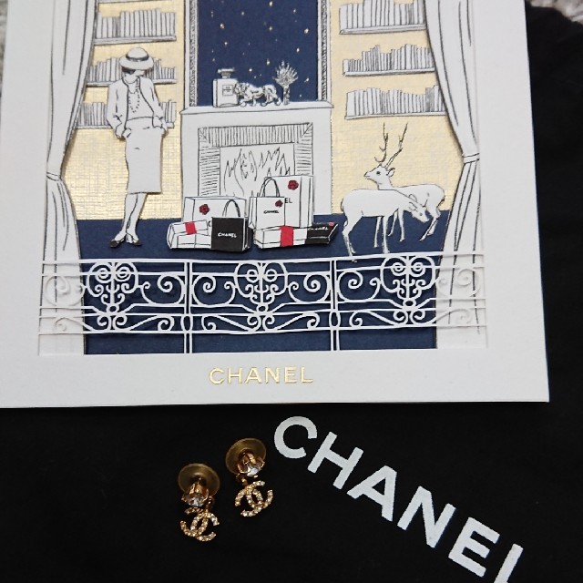 CHANELのピアス