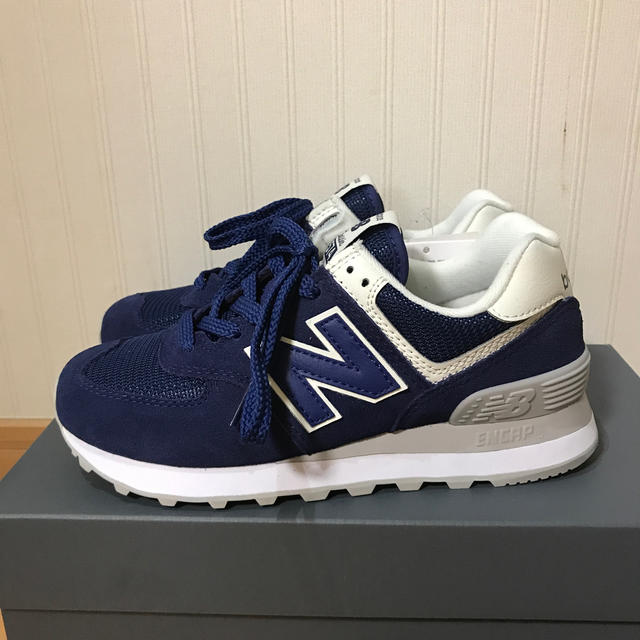 New Balance(ニューバランス)のニューバランス574 22センチ　新品 レディースの靴/シューズ(スニーカー)の商品写真