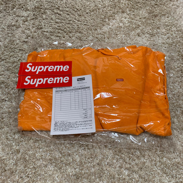 Supreme(シュプリーム)のSupreme Small Box Hooded Sweatshirt メンズのトップス(パーカー)の商品写真