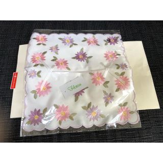 タカシマヤ(髙島屋)の【新品タグ付き】高島屋　フィビアンテキスタイル　刺繍入りティッシュカバー(ティッシュボックス)