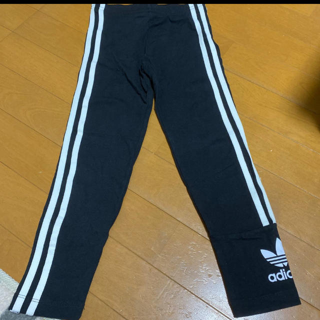 adidas(アディダス)のアディダス　スパッツ　レギンス キッズ/ベビー/マタニティのキッズ服女の子用(90cm~)(パンツ/スパッツ)の商品写真