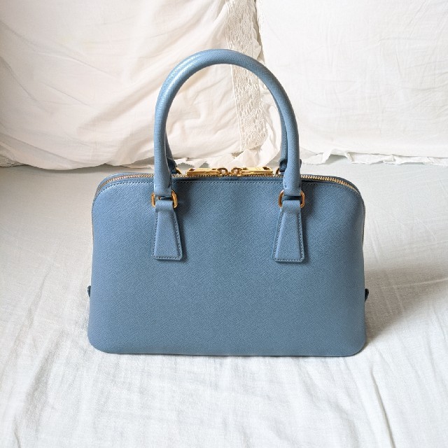 しっかり PRADA サフィアーノの通販 by Karen's shop|プラダなら シリーズ 梨花ちゃん♡愛用 PRADAショルダーバッグ ショルダーバッグ
