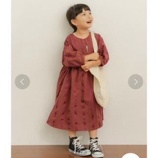 アーバンリサーチドアーズ(URBAN RESEARCH DOORS)の【新品タグ付】アーバンリサーチドアーズKIDS サテンストライプワンピース(ワンピース)