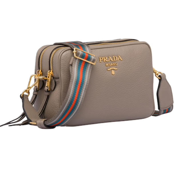 PRADA(プラダ)のレザーショルダーバッグ レディースのバッグ(ショルダーバッグ)の商品写真