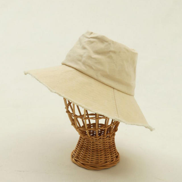 TODAYFUL(トゥデイフル)の新品！人気エクリュ♡TODAYFUL♡ Paraffin Bucket Hat レディースの帽子(ハット)の商品写真