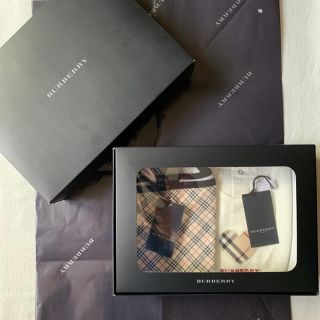 バーバリー(BURBERRY)の【未使用】BURBERRYバーバリー 女の子 ベビー服 セット(Tシャツ/カットソー)