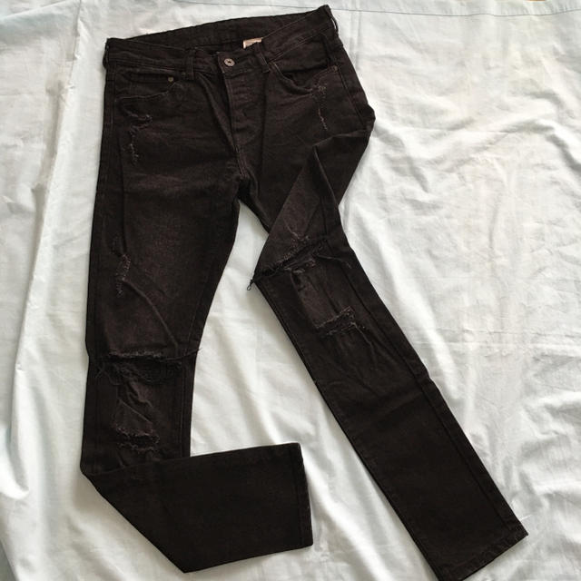 H&M(エイチアンドエム)のH&M ダメージジーンズ メンズのパンツ(デニム/ジーンズ)の商品写真