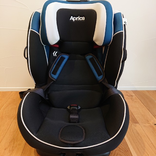 アップリカ チャイルド&ジュニアシート ISOFIX フォームフィット ネイビー