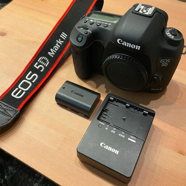 素晴らしい品質 EOS Canon - Canon 5D ボディ+おまけ Mark3 デジタル