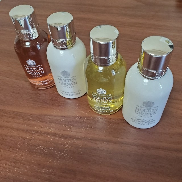 MOLTON BROWN(モルトンブラウン)のMOLTONBROWN(アメニティ) コスメ/美容のキット/セット(サンプル/トライアルキット)の商品写真