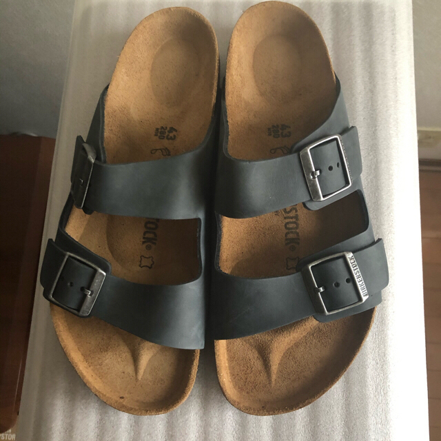 BIRKENSTOCK(ビルケンシュトック)のミイ様専用二足　新品ビルケンシュトックとZARA サンダル メンズの靴/シューズ(サンダル)の商品写真