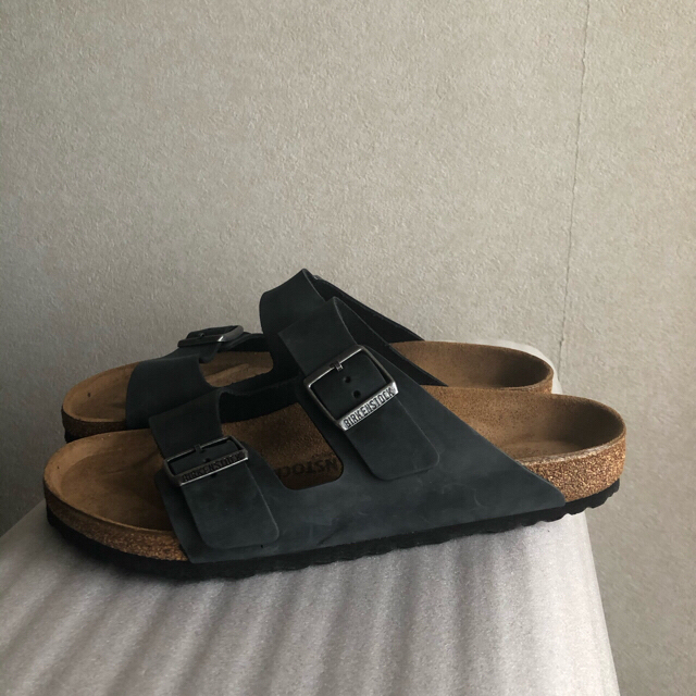 BIRKENSTOCK(ビルケンシュトック)のミイ様専用二足　新品ビルケンシュトックとZARA サンダル メンズの靴/シューズ(サンダル)の商品写真