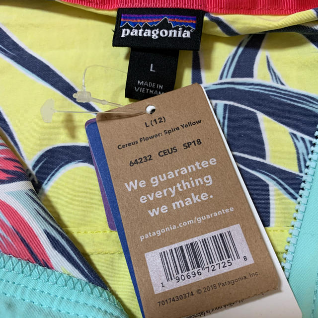 patagonia(パタゴニア)のさと様専用　　パタゴニア キッズ・バギーズ・ジャケット  レディースのトップス(パーカー)の商品写真