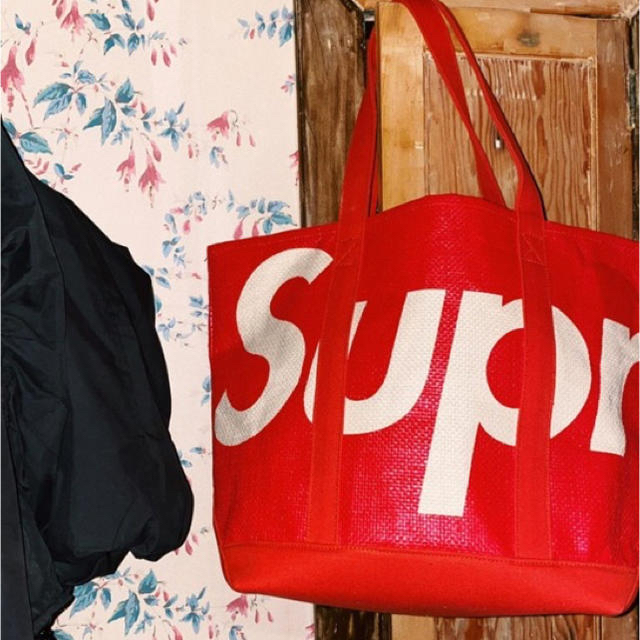 お得大得価 Supreme - supreme raffia tote redの通販 by