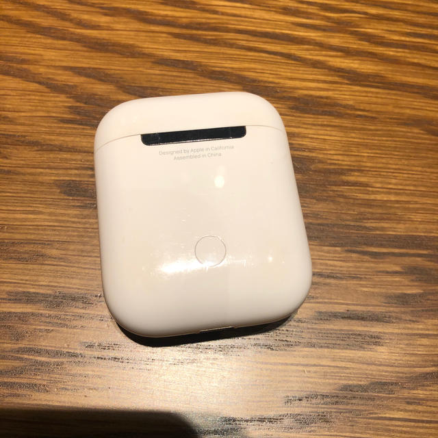 Apple(アップル)のApple AirPods 第1世代 スマホ/家電/カメラのオーディオ機器(ヘッドフォン/イヤフォン)の商品写真