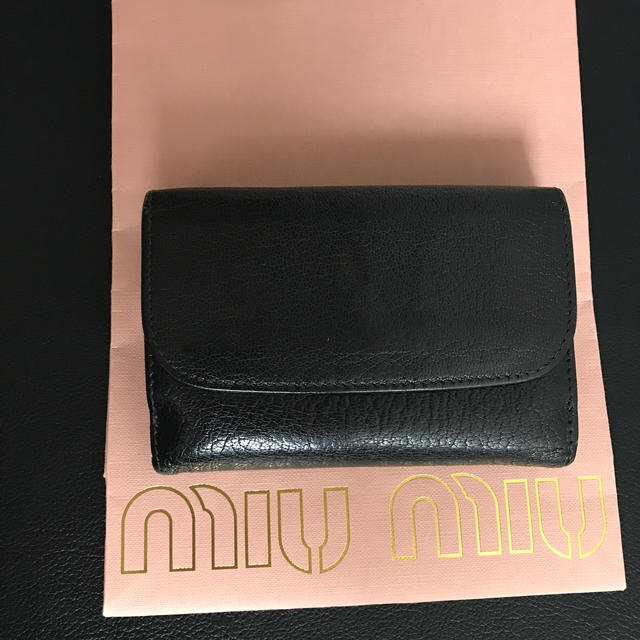 miumiu(ミュウミュウ)のミュウミュウ 折りたたみ財布 黒 レディースのファッション小物(財布)の商品写真