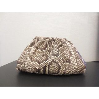 ボッテガヴェネタ(Bottega Veneta)の激レア 50万 Bottega Veneta ザ・ポーチ パイソン クラッチバッ(クラッチバッグ)