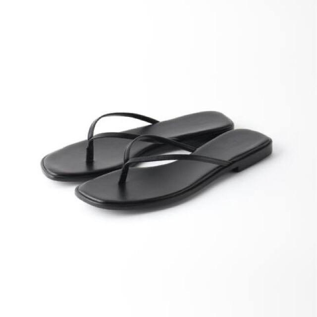 L'Appartement DEUXIEME CLASSE(アパルトモンドゥーズィエムクラス)の 【FLATTERED/フラッタード】TLVA Flat Sandal ブラック レディースの靴/シューズ(サンダル)の商品写真