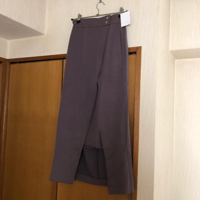 GRL(グレイル)のラップ風スリットタイトスカート　ダークパープル レディースのスカート(ロングスカート)の商品写真