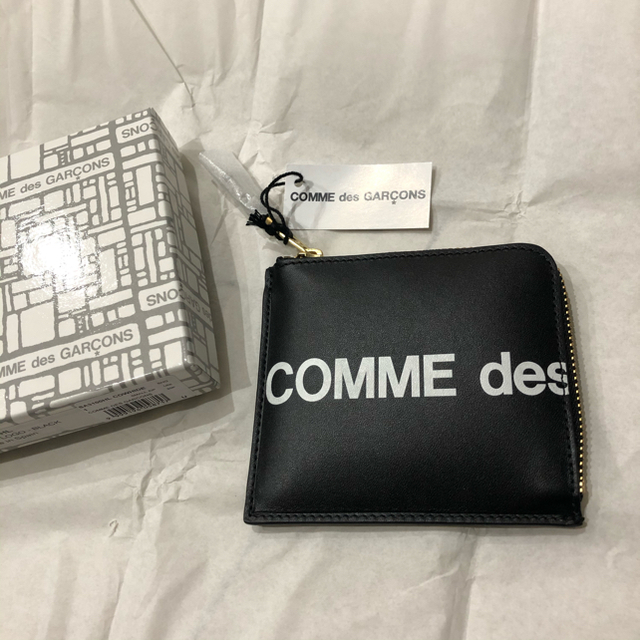 COMME des GARCONS(コムデギャルソン)の新品 コムデギャルソン huge logo 財布 コインケース 黒 メンズのファッション小物(折り財布)の商品写真