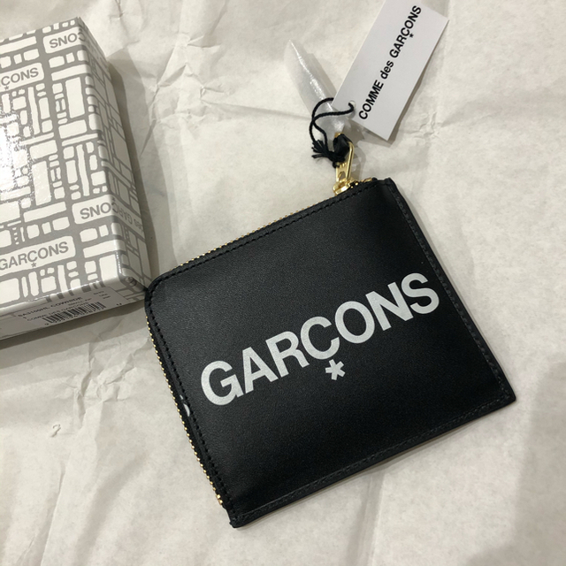 COMME des GARCONS(コムデギャルソン)の新品 コムデギャルソン huge logo 財布 コインケース 黒 メンズのファッション小物(折り財布)の商品写真